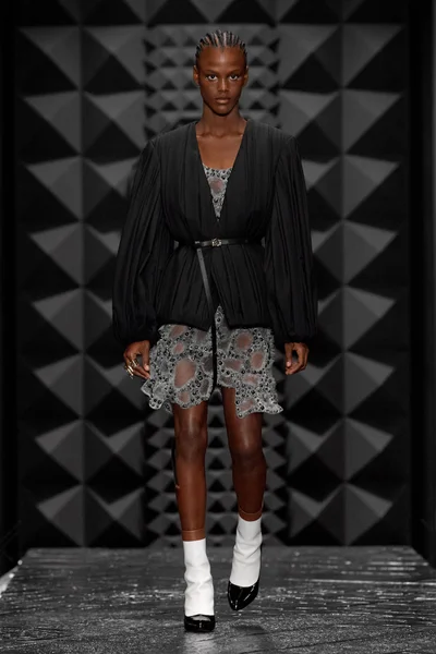 Look 2